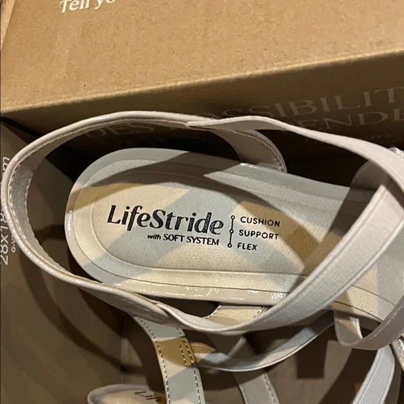 Life Stride Women's April Slingback Block Heel in Nude. New in box. - Picture 8 of 9